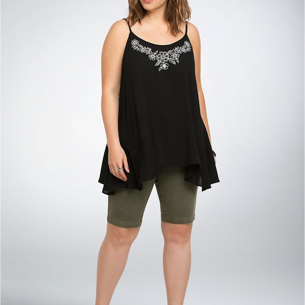 SOLD | Torrid Jegging Bermuda Shorts Olive Wash - Picture 4 of 10